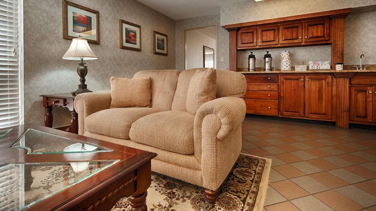 Bryson Inn Маунт-Ері Екстер'єр фото